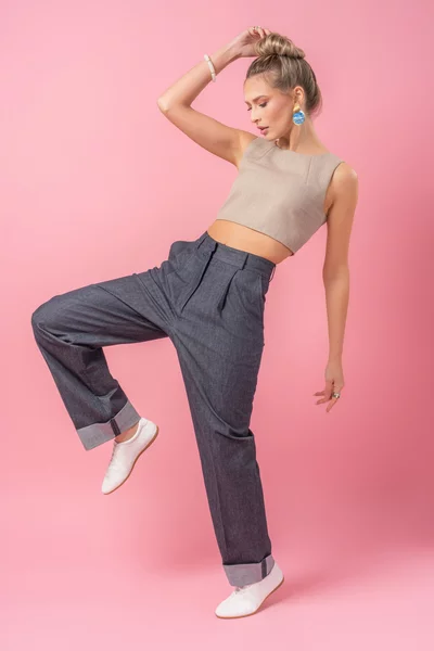 Pantaloni cu croiala larga si talie inalta din tesatura jeans